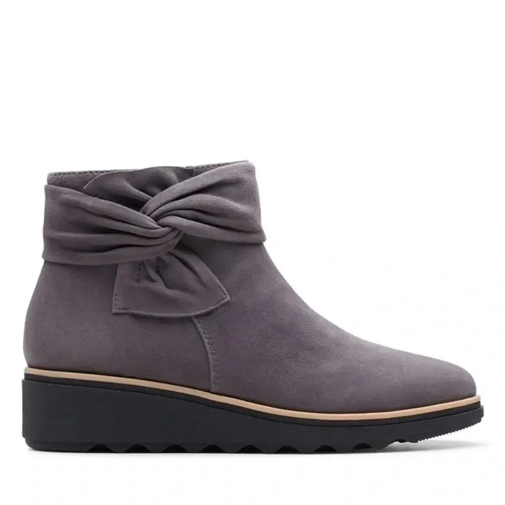 Clarks Sharon Salon Womens Suede Side Zip Wedge Ankle Boots Booties Size 10 nwo